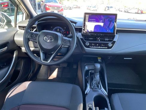 Used 2025 Toyota Corolla SE w/ SE Premium Package FWD image 17