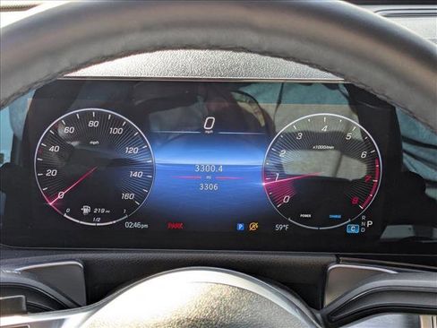 Certified 2025 Mercedes-Benz GLB 250 4MATIC image 9