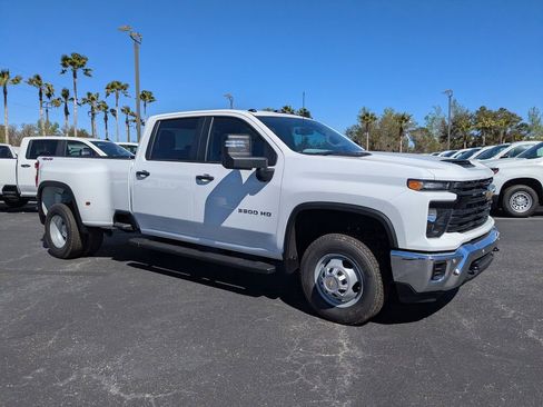 Used 2026 Chevrolet Silverado 3500 W/T image 2