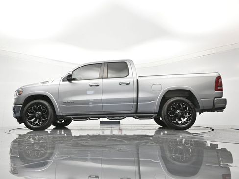 Used 2019 RAM 1500 Laramie AWD/4WD image 42