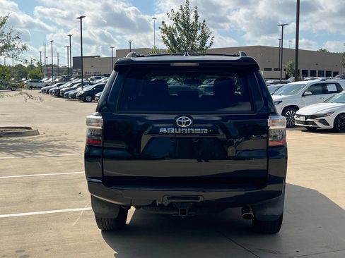 Used 2019 Toyota 4Runner SR5 Premium RWD image 10