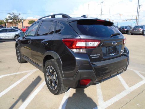 Used 2018 Subaru Crosstrek 2.0i Premium w/ Moonroof Package image 7