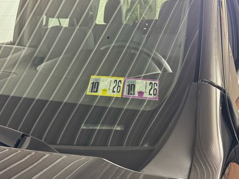 Used 2021 GMC Sierra 1500 SLE image 11