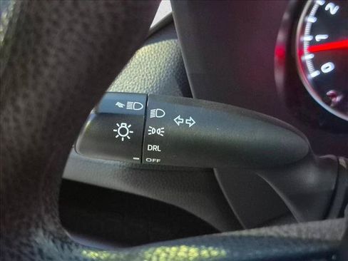 Used 2020 Toyota RAV4 LE FWD image 16