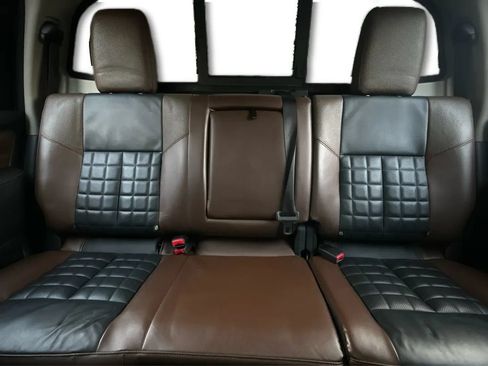 Used 2019 Nissan Titan Platinum Reserve RWD image 21