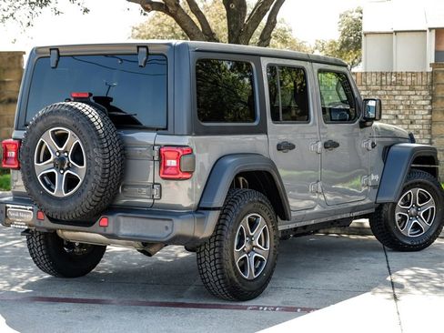 Used 2020 Jeep Wrangler Unlimited Sport S image 11