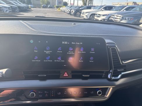 Used 2023 Kia Sportage EX FWD image 29