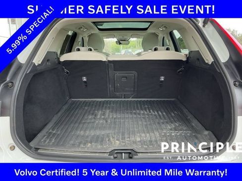 Certified 2023 Volvo XC60 B5 Plus w/ Protection Package Premier AWD/4WD image 15