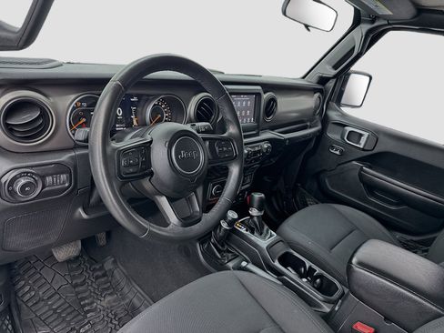 Used 2018 Jeep Wrangler Unlimited Sport S image 7