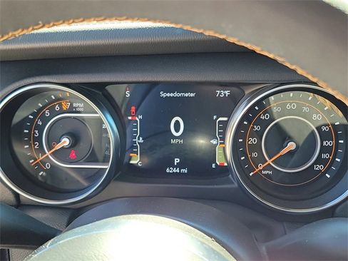 Used 2023 Jeep Gladiator Overland image 24