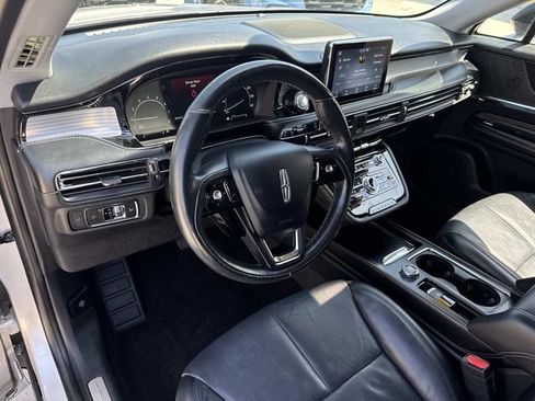 Used 2020 Lincoln Corsair AWD w/ Premium Package image 18