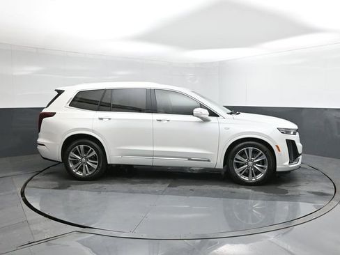 Used 2021 Cadillac XT6 Premium Luxury image 26