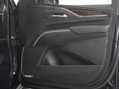 Used 2024 Cadillac Escalade ESV Sport Platinum w/ LPO, ONYX Package image 13