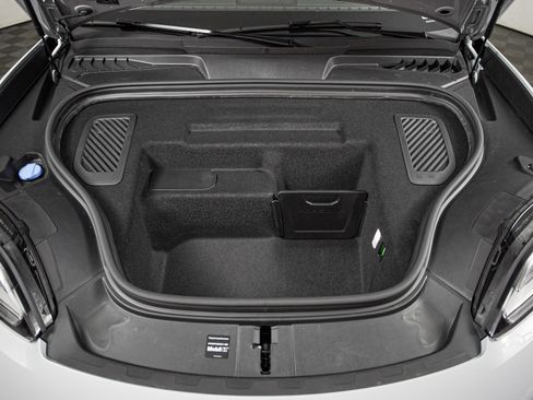 New 2026 Porsche Macan Electric RWD image 12