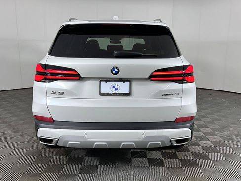 Certified 2024 BMW X5 xDrive40i w/ Premium Package AWD/4WD image 6