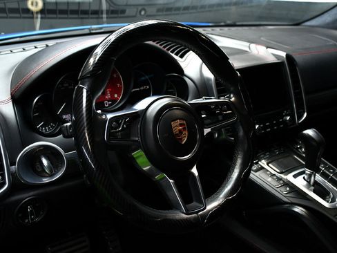 Used 2017 Porsche Cayenne GTS image 23