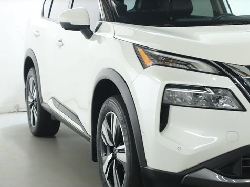 Certified 2023 Nissan Rogue SL w/ SL Premium Package AWD/4WD image 9
