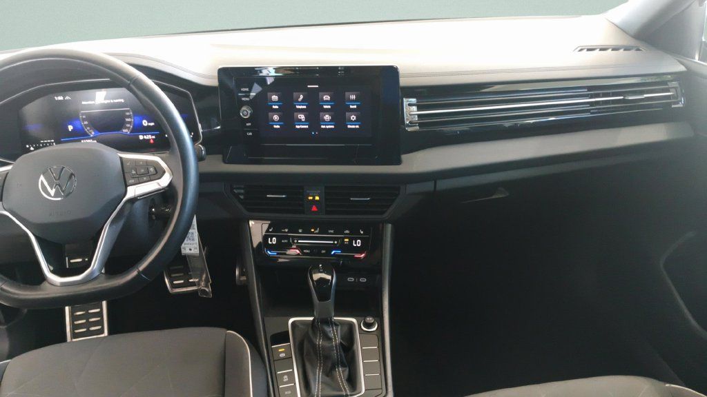Used 2025 Volkswagen Jetta Sport FWD image 17
