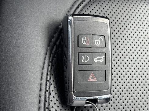 Used 2025 Land Rover Defender 110 S AWD/4WD image 41