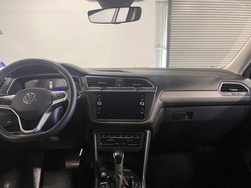 Used 2024 Volkswagen Tiguan SE image 20