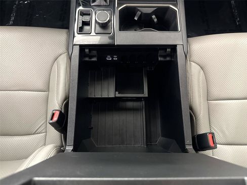 Used 2025 Toyota Tundra SR5 AWD/4WD image 33