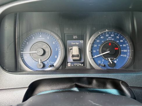 Used 2017 Toyota Sienna Limited Premium FWD image 26