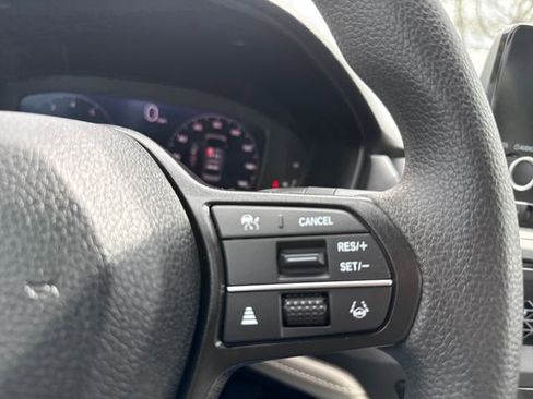 Used 2025 Honda Accord LX image 25