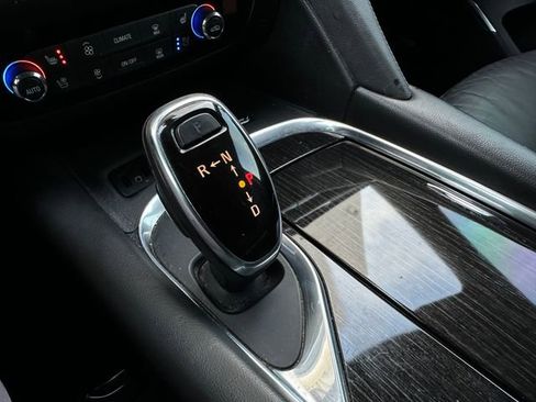 Used 2019 Buick Enclave Avenir w/ Avenir Technology Package image 35