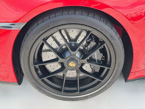 Used 2026 Porsche 911 Carrera 4 GTS AWD/4WD image 40