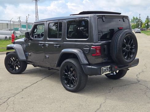 Certified 2025 Jeep Wrangler Unlimited Sahara w/ Safety Group AWD/4WD image 13