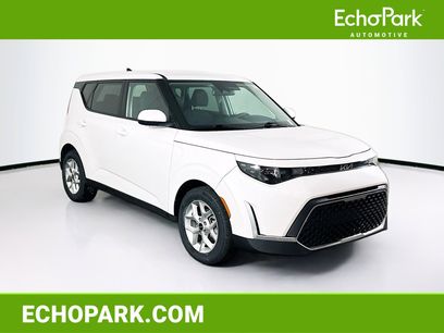 Used 2025 Kia Soul LX w/ LX Technology Package