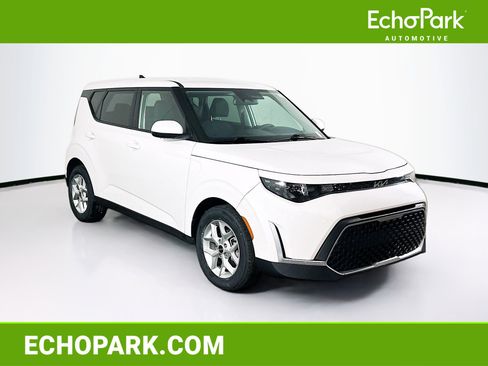 Used 2025 Kia Soul LX w/ LX Technology Package image 1