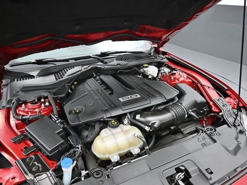 Used 2021 Ford Mustang GT RWD image 10