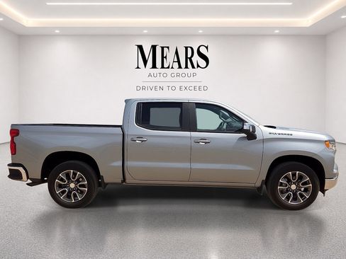 Used 2025 Chevrolet Silverado 1500 LT w/ Safety Package RWD image 6