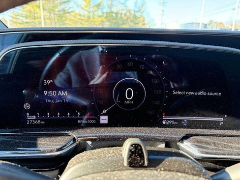 Certified 2024 Cadillac Escalade Sport w/ LPO, ONYX Package image 13