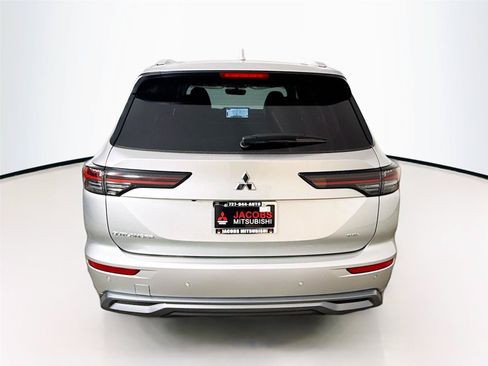 New 2026 Mitsubishi Outlander SEL FWD image 25
