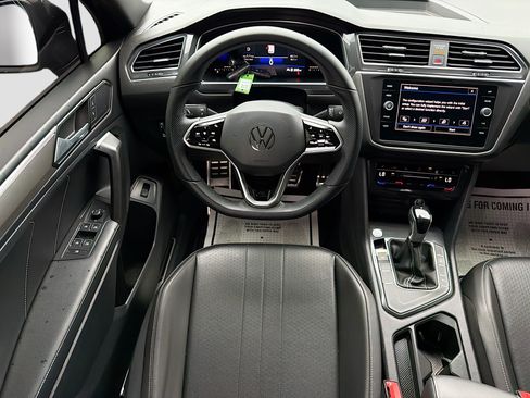 Used 2022 Volkswagen Tiguan SE R-Line FWD image 16