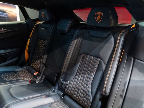 Used 2024 Lamborghini Urus S AWD/4WD image 46