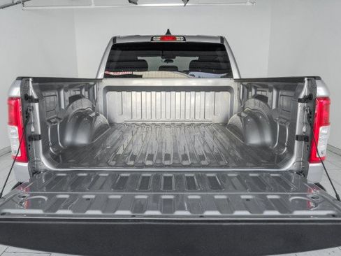 Used 2022 RAM 1500 Big Horn AWD/4WD image 57