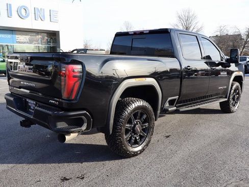 Used 2025 GMC Sierra 2500 AT4 w/ AT4 Premium Plus Package image 3