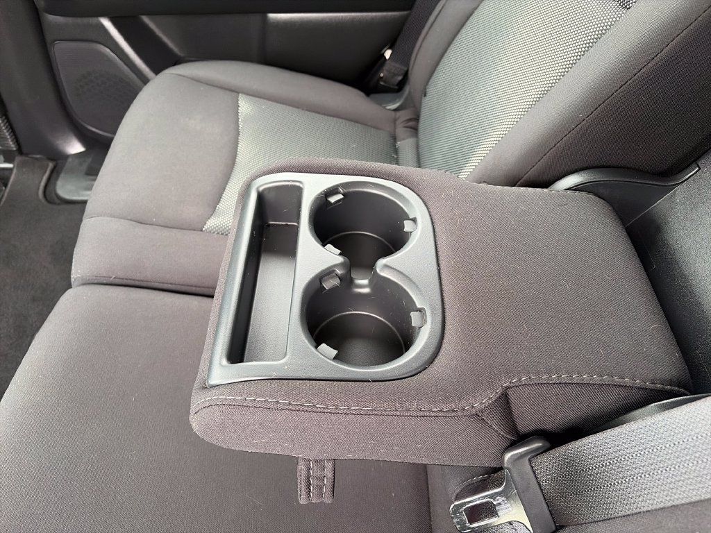 Used 2020 Nissan Pathfinder SV AWD/4WD image 38