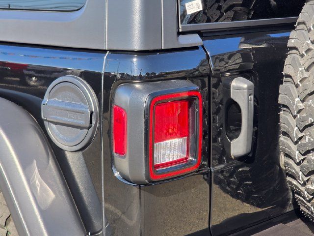 Certified 2021 Jeep Wrangler Unlimited Rubicon w/ Cold Weather Group AWD/4WD image 27