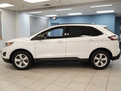 Used 2015 Ford Edge SE image 2