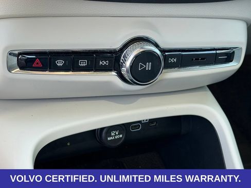 Certified 2026 Volvo XC40 B5 Plus AWD/4WD image 20
