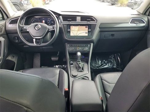 Used 2019 Volkswagen Tiguan SEL Premium image 14
