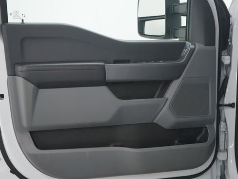 Used 2024 Ford F250 XLT image 20