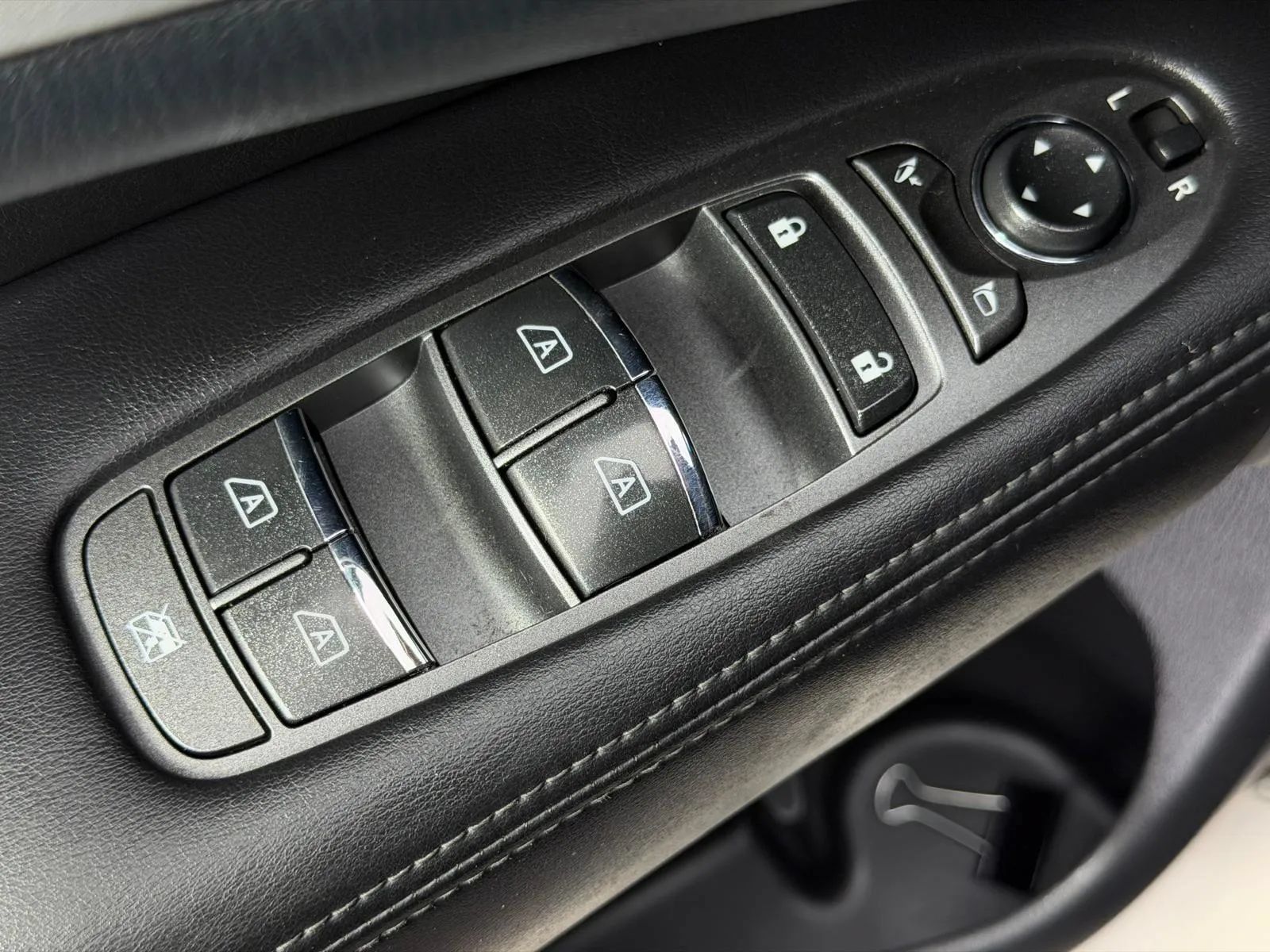 Used 2013 INFINITI JX35 FWD w/ Premium Pkg image 29