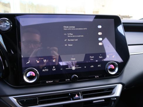 Used 2025 Lexus RX 350 Premium image 26