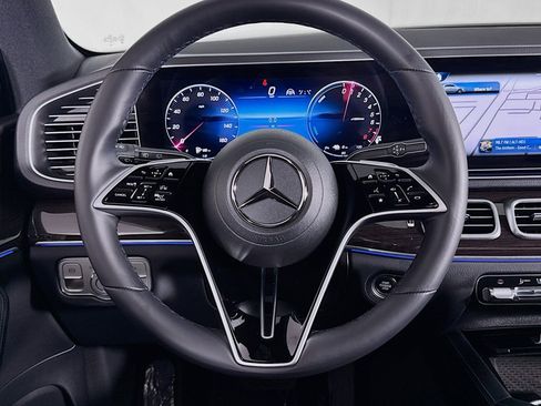 Certified 2025 Mercedes-Benz GLE 450e 4MATIC image 18