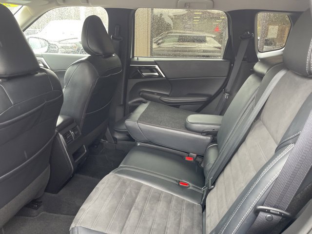 Used 2024 Mitsubishi Outlander SE AWD/4WD image 15